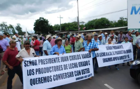Productores exigen que presidente Juan Carlos Varela cumpla con su palabra