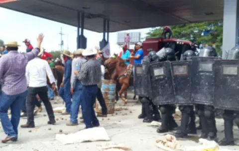 Productores volverán a manifestarse en Divisa y otros puntos