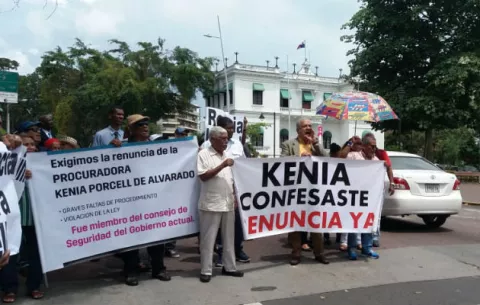 Ciudadanos exigen renuncia de Kenia Porcell y Rolando López
