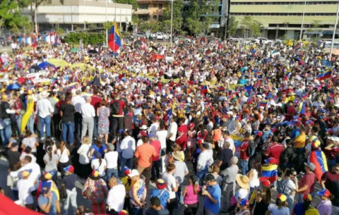 Venezolanos se concentran en Panamá para pedir la salida de Nicolás Maduro