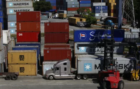 Carga desviada por huracán Dorian llegaría a Panamá; puertos Cristóbal y Manzanillo podrían beneficiarse