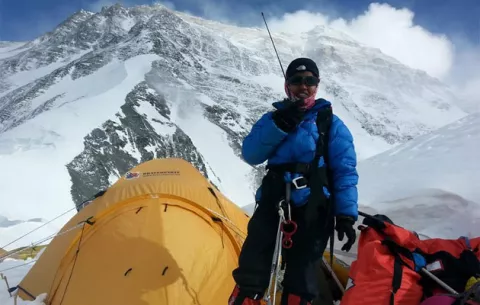La mujer más joven en subir el Everest ya piensa en su próximo "milagro"