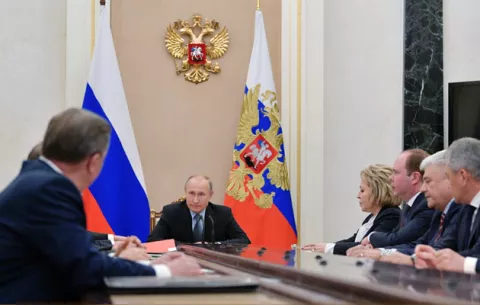 Rusia no reconocerá la salida de EE.UU. del tratado de eliminación de misiles
