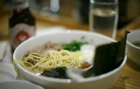 Coreanos defienden a los fideos instantáneos