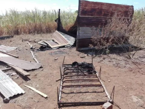 Arrestan a joven que le prendió fuego a la casa de su madre
