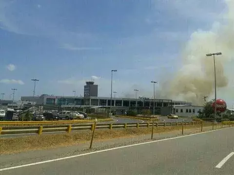 Quema de herbazal cerca del Aeropuerto de Tocumen