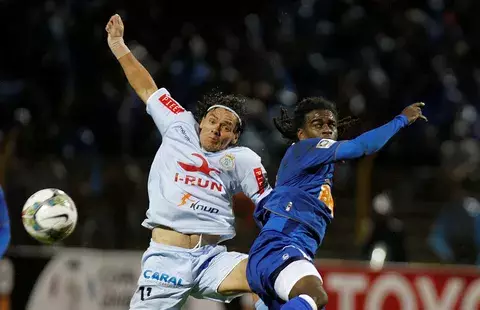  El presidente peruano condena insultos racistas en partido de la Libertadores