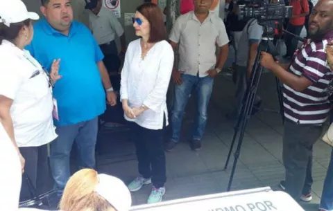 Realizan jornada masiva de recolección de firmas a favor de Ricardo Martinelli para la alcaldía