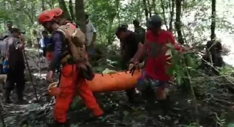 Hallan sin vida al adulto mayor arrastrado por una cabeza de agua en el río Jacaque