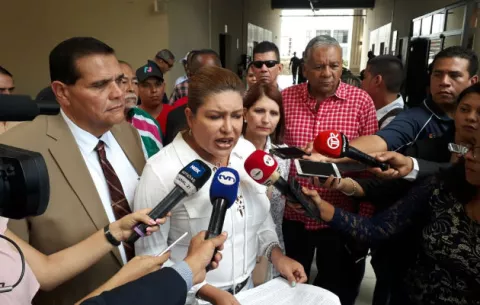 Solicitan que se declaren impedidos a Eduardo Valdés Escoffery y Alfredo Juncá en caso Ricardo Martinelli