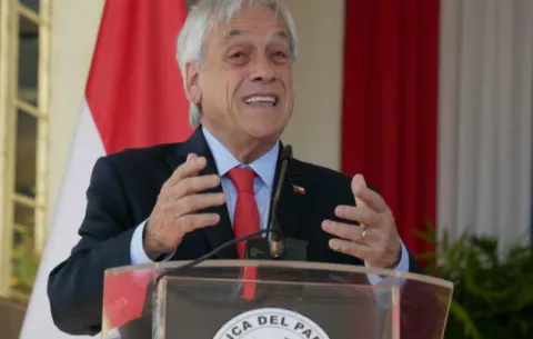Piñera frenará proyecto de Partido Comunista para reducir la jornada laboral semanal de 45 a 40 horas