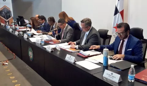 Consultas a las reformas en sesión permanente en la Asamblea Nacional
