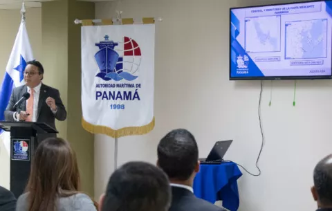 Anuncian modernización tecnológica del registro naval de Panamá