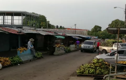 Tras cinco años de espera, reinicia construcción de mercado de La Chorrera