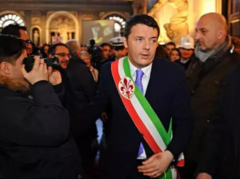 Renzi termina consultas con los platos fuertes: Berlusconi y Grillo