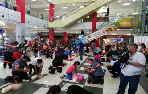 Jornada de educación de Reanimación Cardio Pulmonar en centros comerciales