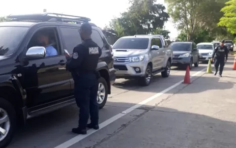 Menos retenes y más rondas policiales en las barriadas en el Gobierno de Laurentino Cortizo