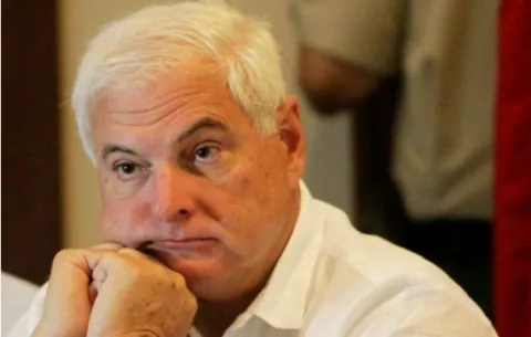 Buscan limitar número de abogados que visitan a Ricardo Martinelli