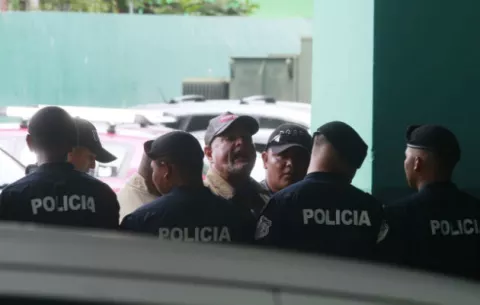 Defensa de Ricardo Martinelli no permitirá que se introduzcan pruebas que no tienen que ver con el proceso 