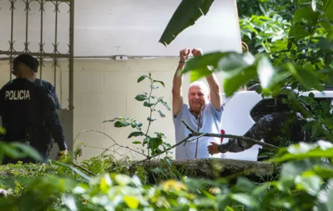 Realizan requisas a Ricardo Martinelli de forma violenta y cuando estaba medicado