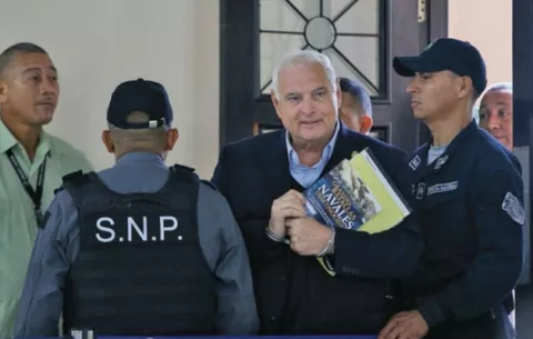 Defensa de Ricardo Martinelli solicitará su liberación, a pesar de medidas dilatorias de la Fiscalía  