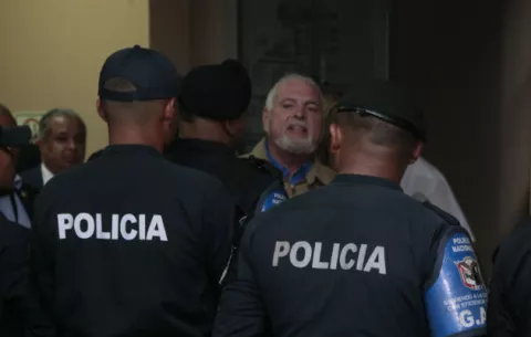 Ricardo Martinelli pide a juez que informe a director del Sistema Penitenciario sobre traslado al Tribunal Electoral
