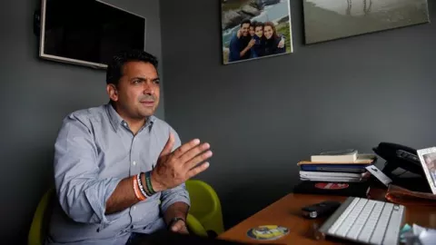 Ricardo Lombana convoca a protesta pacífica en predios de la Asamblea Nacional