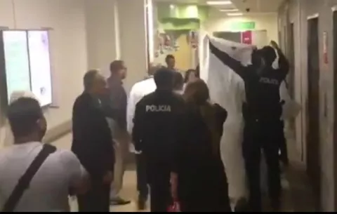 Ricardo Martinelli es atendido en el área coronaria de la Unidad de Cuidados Intensivos