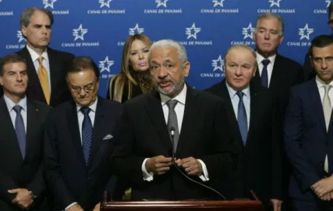 Presidente Laurentino Cortizo le pide  al nuevo administrador Ricaurte Vásquez que mantenga la calidad del servicio en el Canal