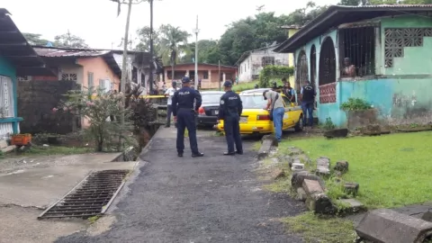 Encuentran sin vida a un hombre en las barracas de Río Alejandro en Colón