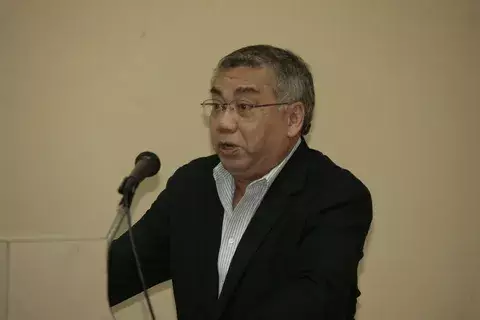 "En situaciones de crisis, mandatarios deben mantener la mesura"
