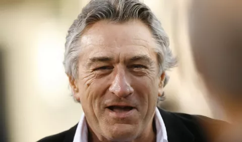 Empresa de Robert De Niro demanda a exempleada  por ver Netflix en horas laborales
