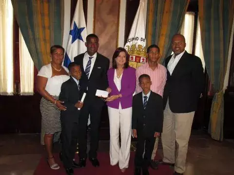 Roberto Moreno recibe la Llave de la Ciudad