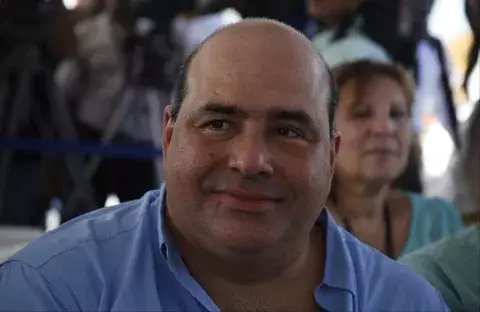 Moreno niega irregularidades en pago de compensaciones