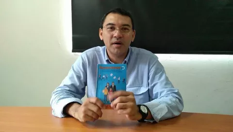 ¡Ojo con la tecnología como niñera! Advierte Rodolfo Caballero en su nuevo libro
