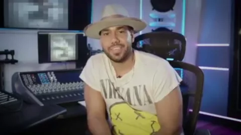 No era broma, Romeo Santos sí presentará una canción con Aventura