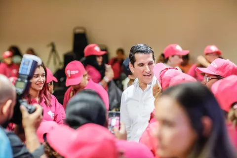 Necesitamos de las mujeres para salir de la pesadilla en la que nos ha metido Varela: Rómulo Roux