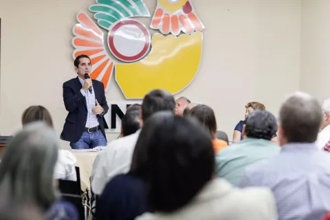 "Hay que reformar la AUPSA, está divorciada de los productores", asegura Rómulo Roux