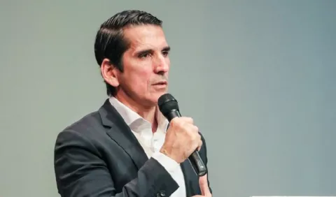 Rómulo Roux promete una 'oposición sin politiquería'