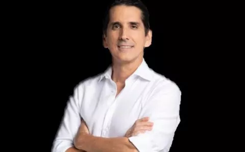 Rómulo Roux