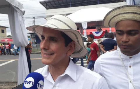 Rómulo Roux propondrá que ningún funcionario participe en directivas de federaciones deportivas