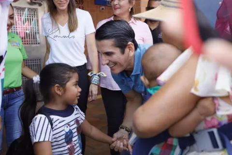Con Presidente 24/7, Rómulo Roux prosigue último día de campaña