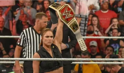 Ronda Rousey  arremete contra la WWE: es falso, inventado y no es real