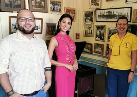 Rosa Iveth Montezuma sigue recibiendo reconocimientos 