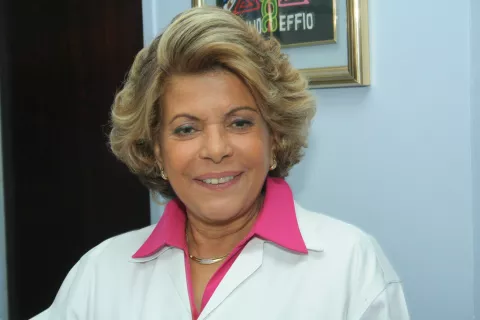 La Biblioteca Nacional presentará semblanza de la Dra. Rosa María Britton en el Pabellón 500 años de la FIL