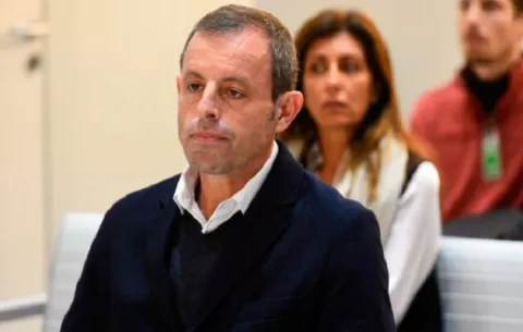 Expresidente del Barcelona niega que haya lavado dinero