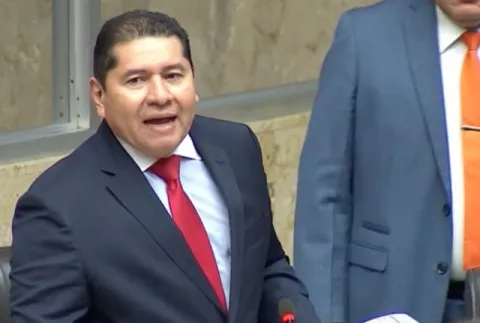Imputarán cargos a exdiputado Rubén De León por presuntas anomalías en sus planillas