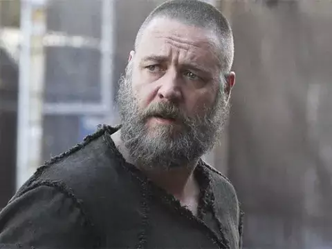 Russell Crowe invita al Papa a ver 'Noah'
