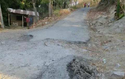 Residentes en Santa Eduviges de Penonomé necesitan una carretera