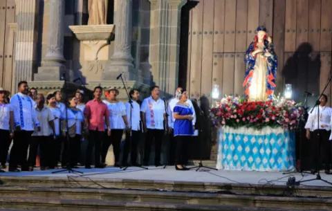 Panamá rinde tributos a su patrona Santa María La Antigua